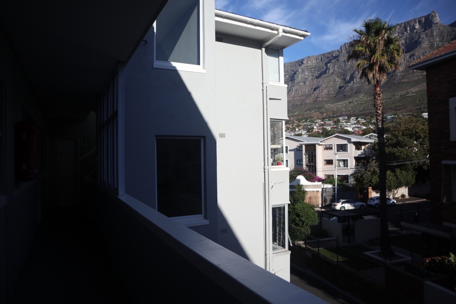 To Let 2 Bedroom Property for Rent in Gardens Western Cape